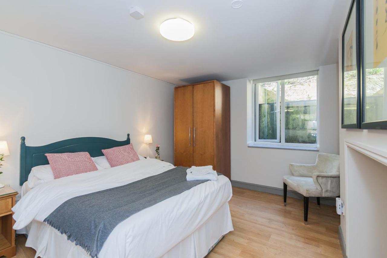 ホテル Townhouse No 12 ハダーズフィールド エクステリア 写真